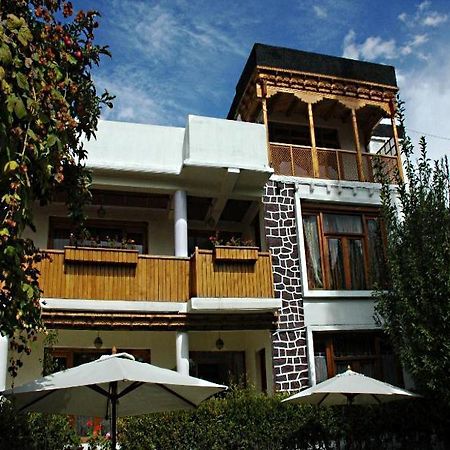 Hotel Pangong Leh Esterno foto