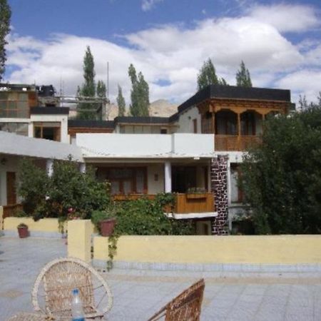 Hotel Pangong Leh Esterno foto