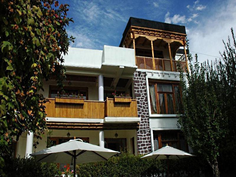 Hotel Pangong Leh Esterno foto